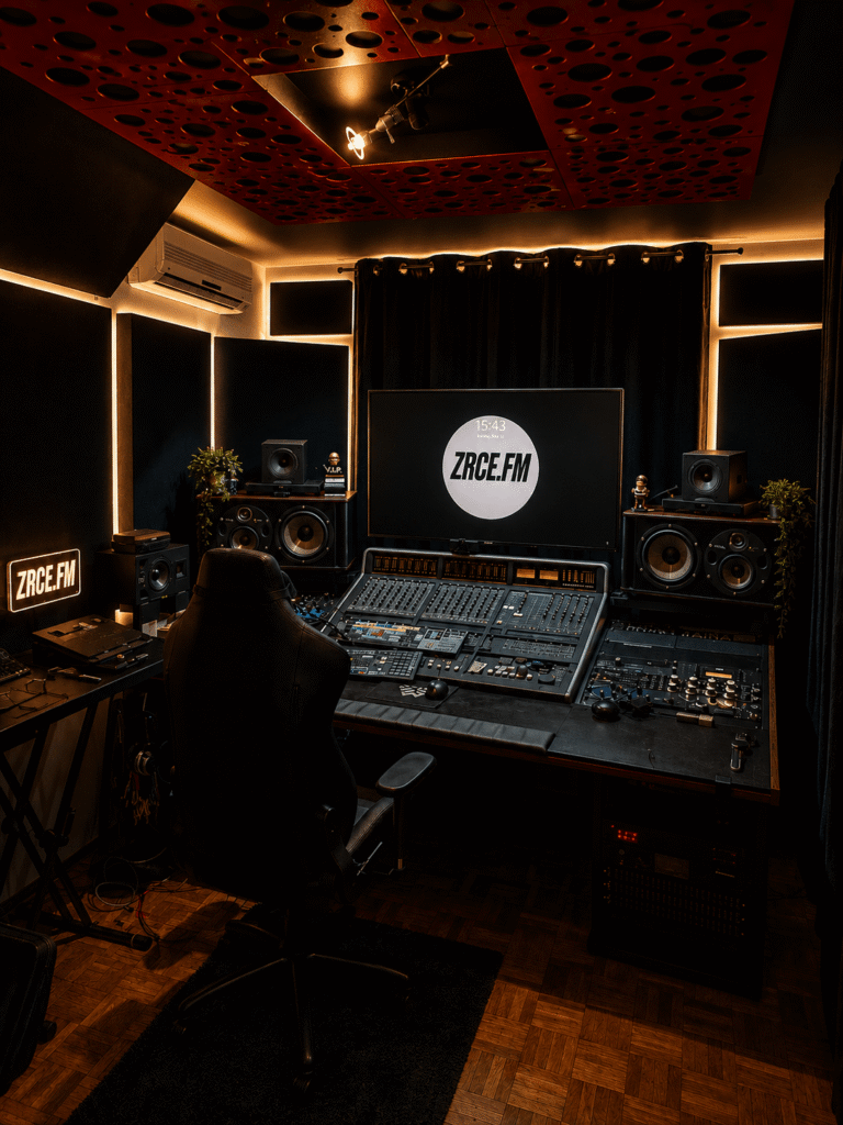 zrce fm broadcast studio